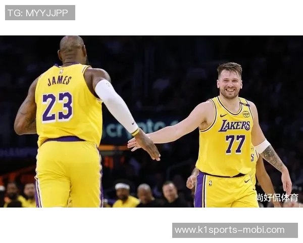 东契奇再度封盖詹姆斯骑士双向球员汤姆林究竟有何神奇之处